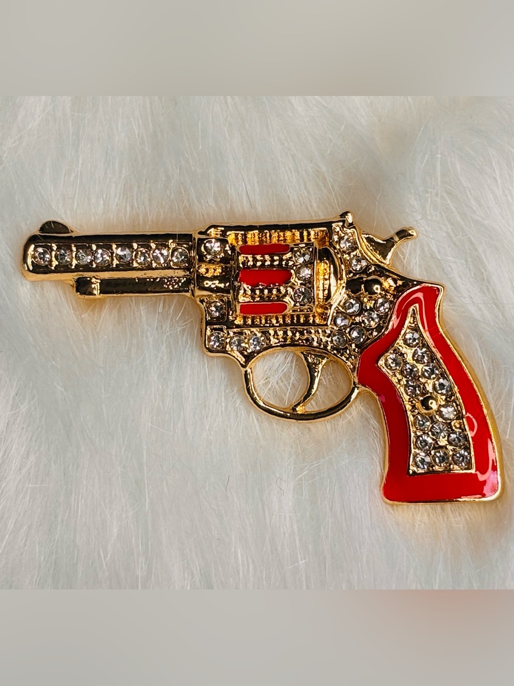 🤠 Rhinestone & Red Enamel Western Revolver Brooch